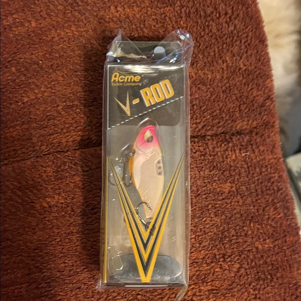 ACME V-ROD Fishing Lure - Pink and Gold